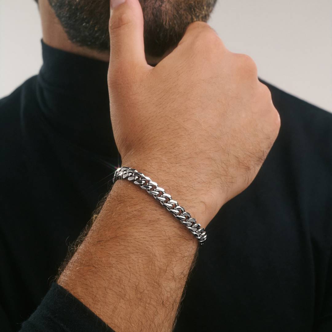 8MM CUBAN CHAIN BRACELET WITH ENGRAVABLE CLASP-5 product photo