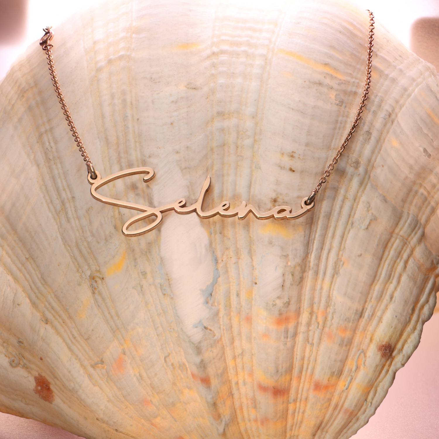 Belle Custom Name Necklace - Rose Gold Plating-1 photo du produit