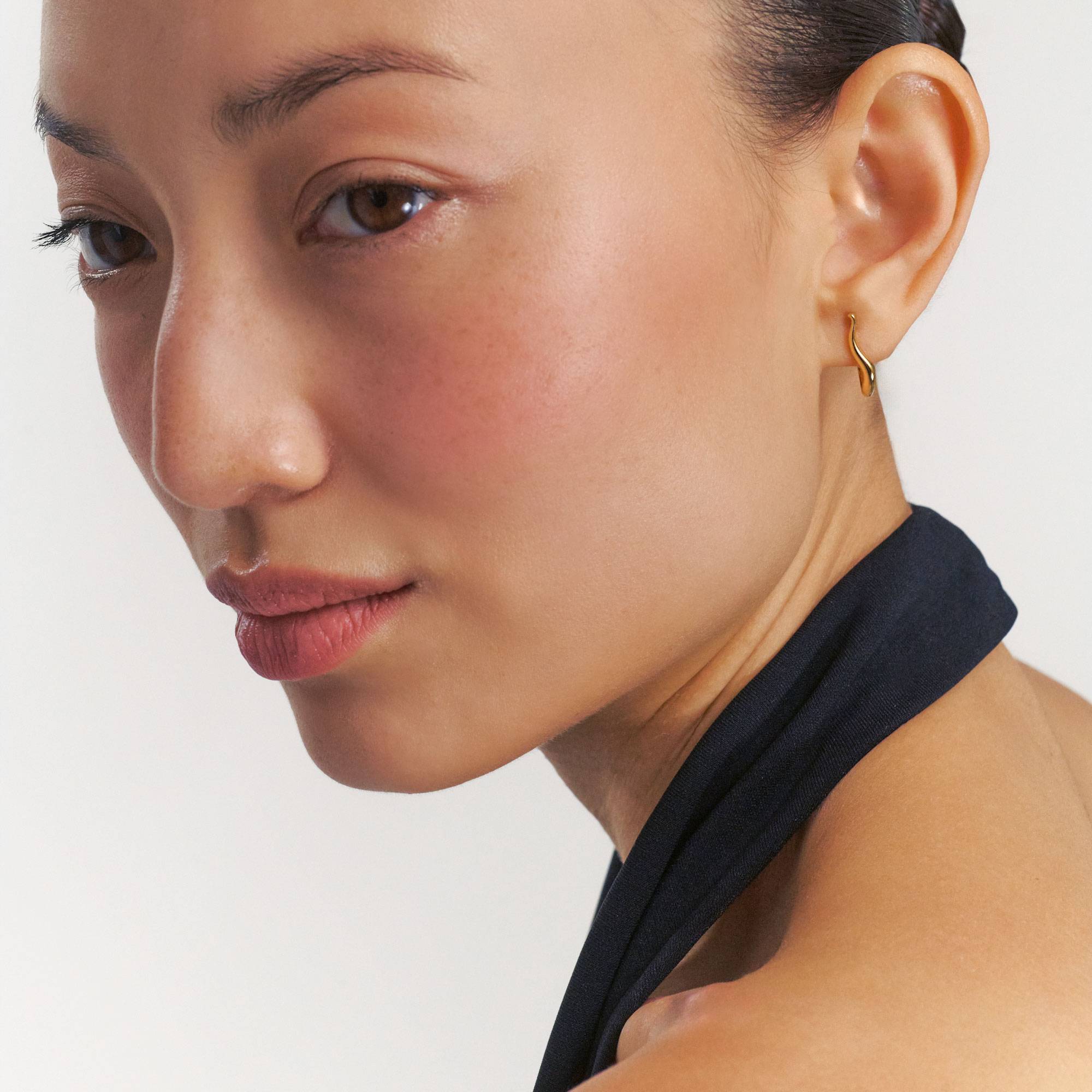 Dainty Wave Stud Earrings- Gold Vermeil-2 product photo