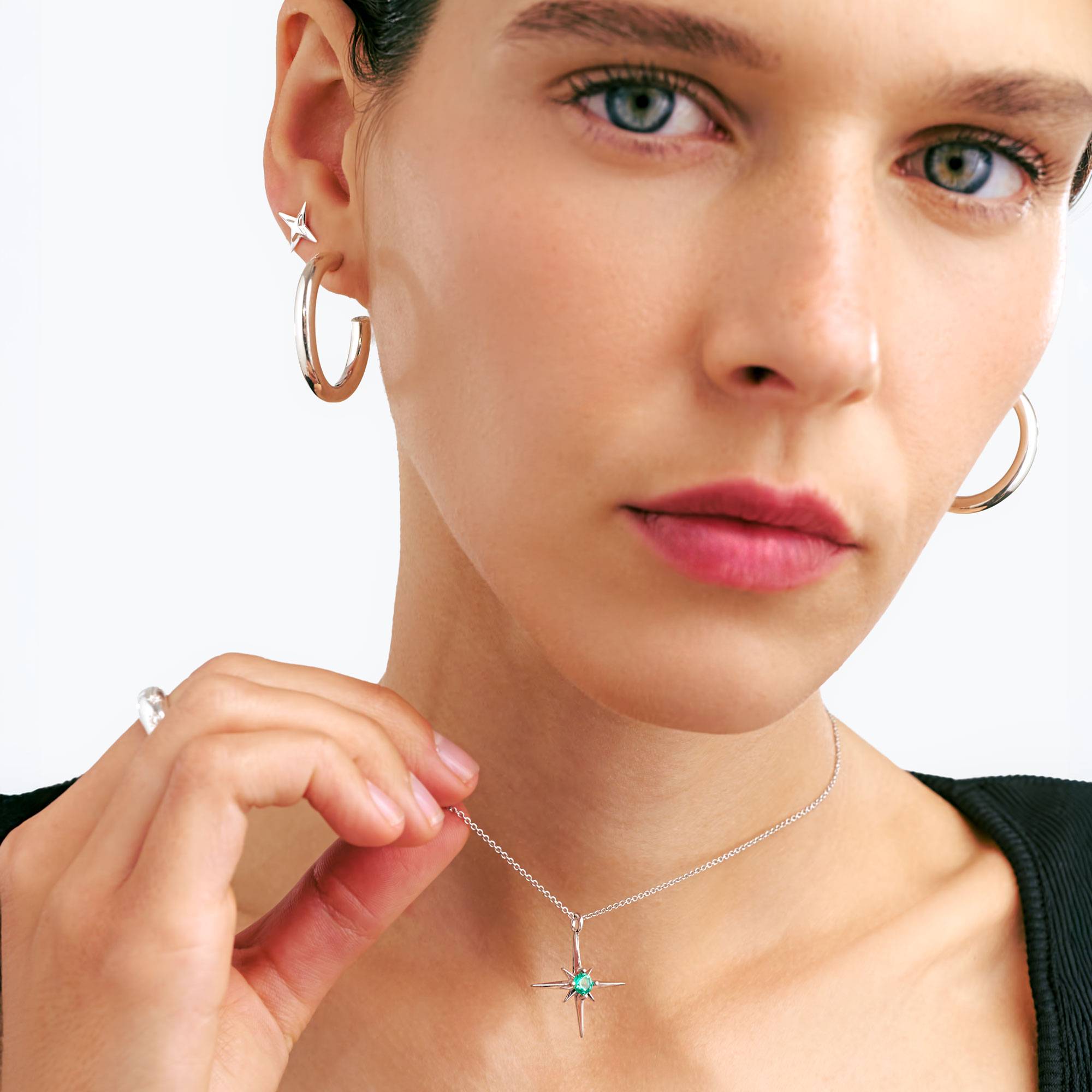 Northern Star Necklace with 0.3ct Green Emerald Gemstone - Silver-2 product photo