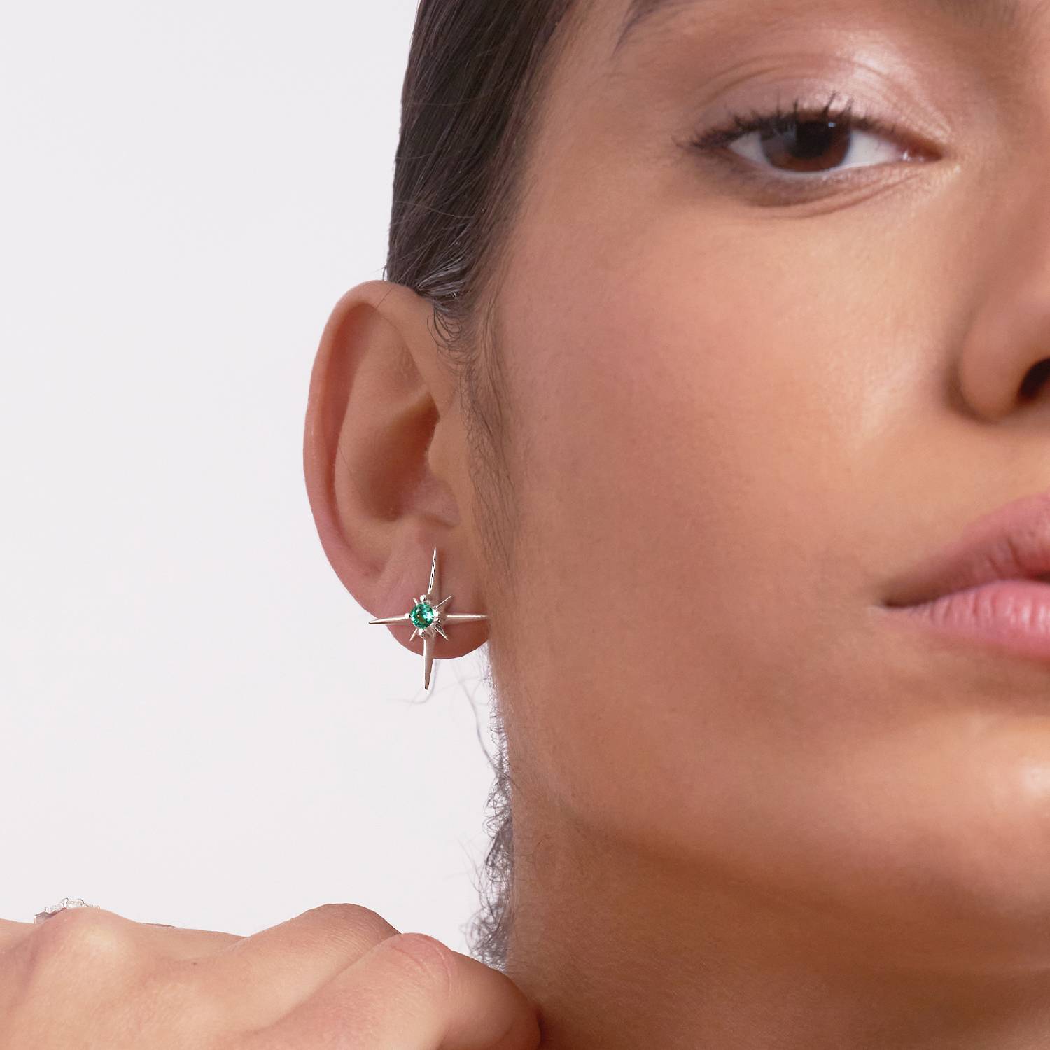 Northern Star Stud Earrings with 0.6 ct Green Emerald Gemstone - Silver-1 product photo