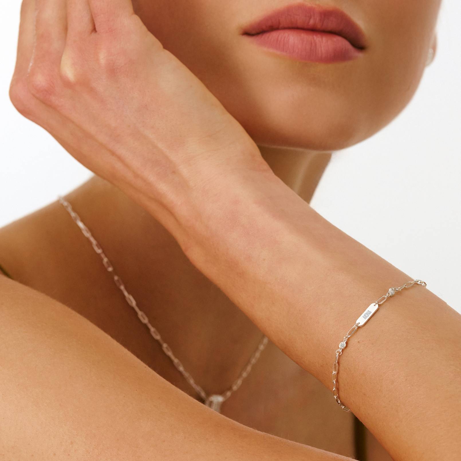 Mini Ivy Name Bracelet with Diamonds - Silver-2 product photo