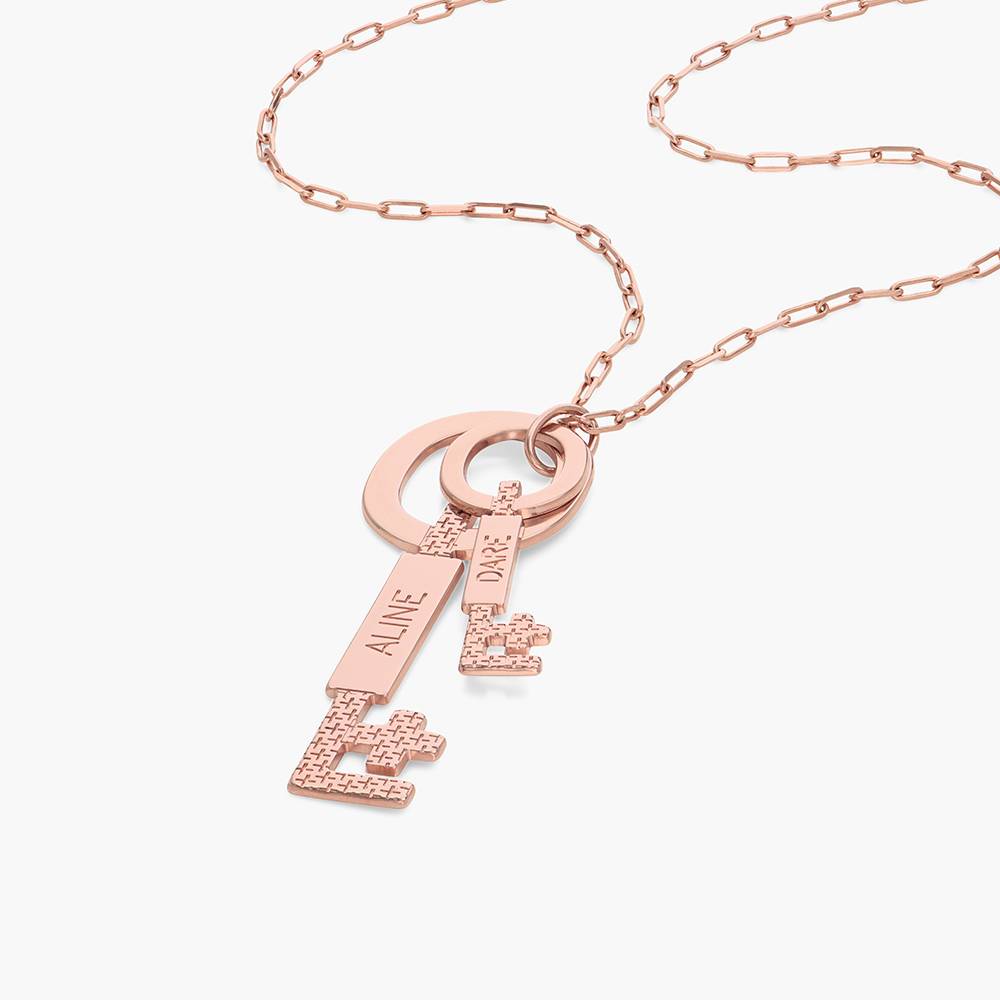 Oak&Luna Key Charm Necklace With Engraving - Rose Gold Vermeil product photo