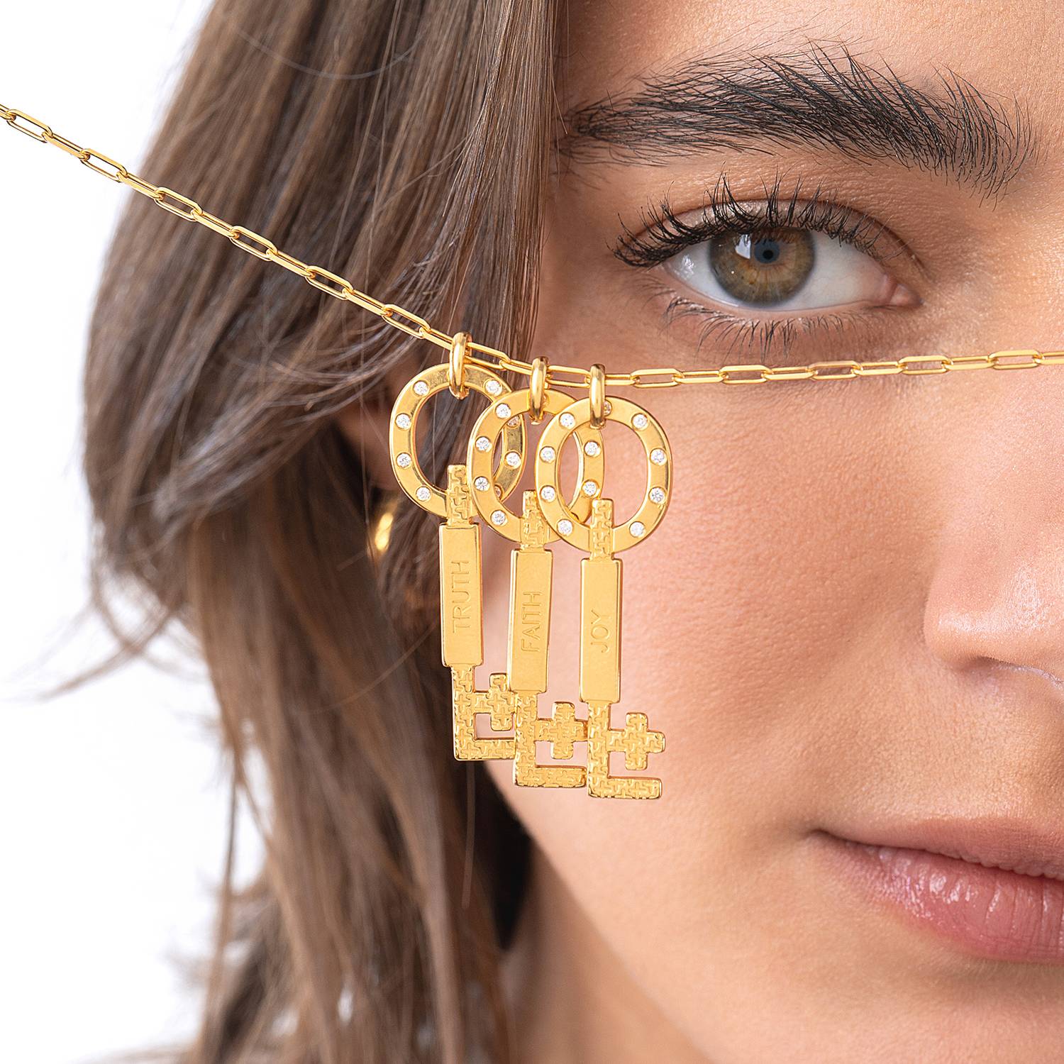Oak&luna Engraved Key Charm Necklace With Diamonds - Gold Vermeil-2 product photo