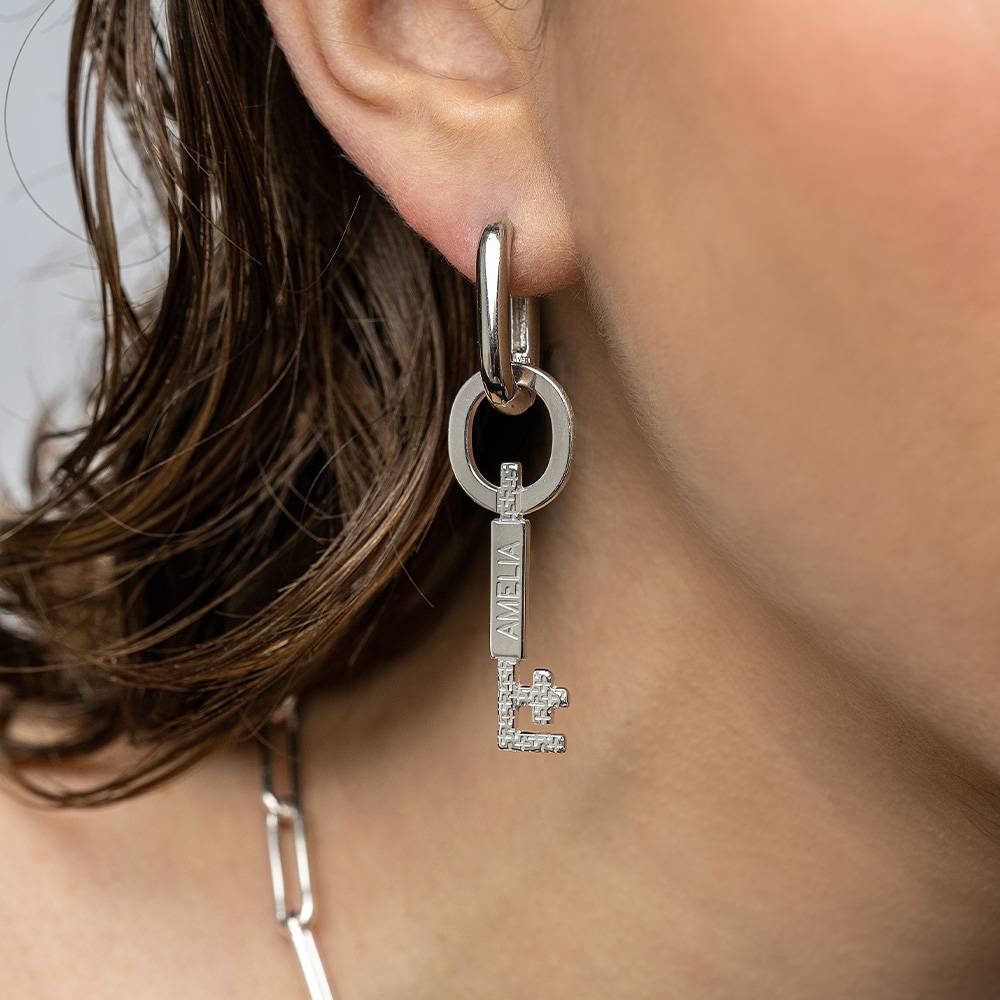 Oak&Luna Key Charm Earrings With Engraving - Silver