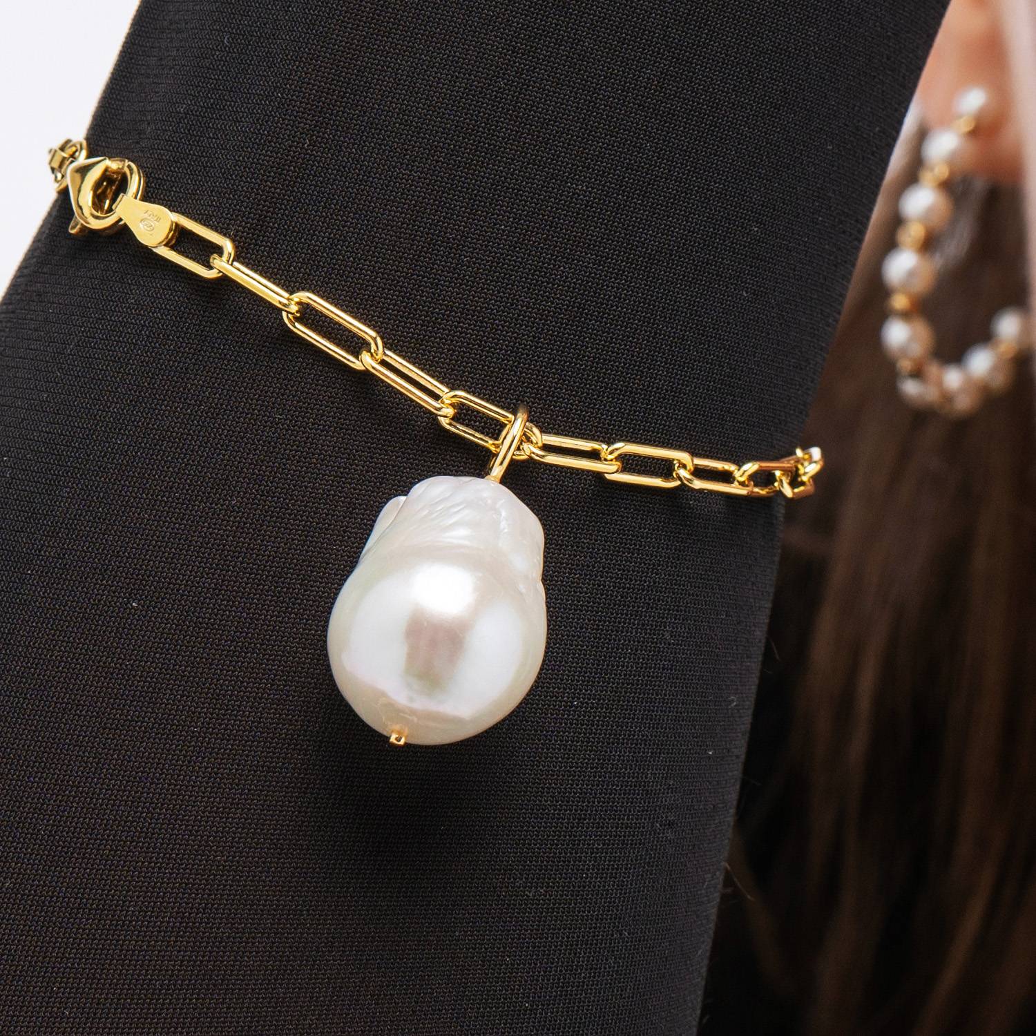 Paperclip Link Bracelet with Cultured Pearl Charm-5 product photo