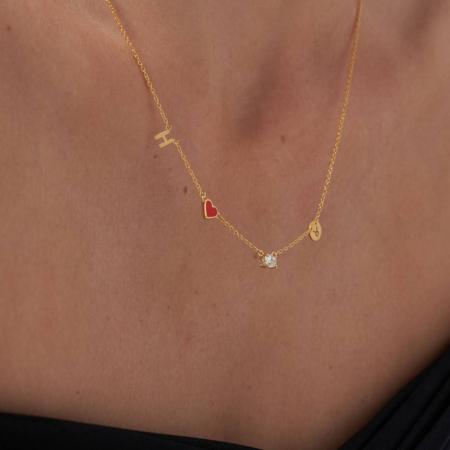 Collier Initial Inez Coeur Rouge avec Diamant Premium - Or Vermeil-7 photo du produit
