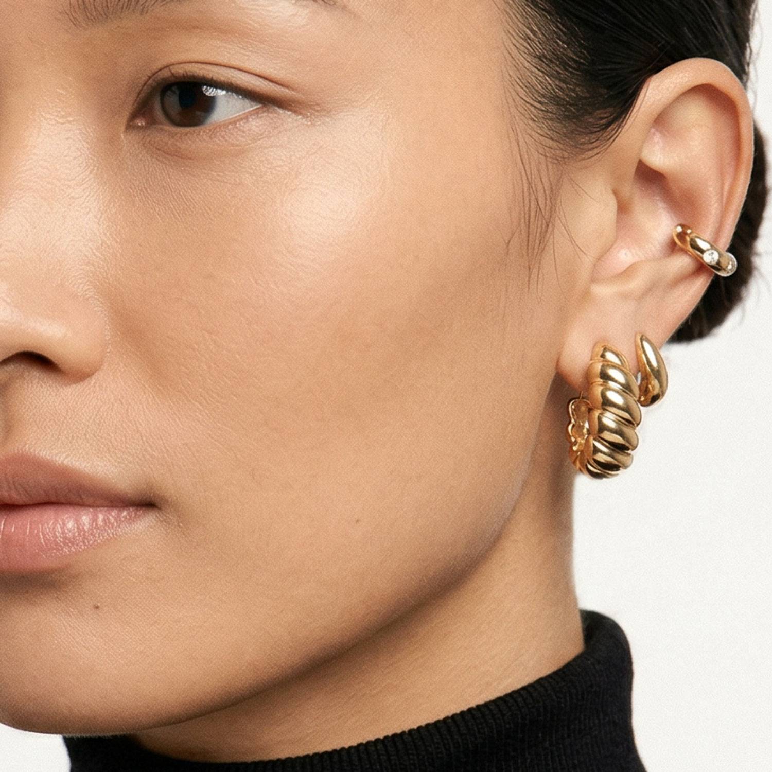 Petites Créoles Dôme - Or Jaune 14 carats-2 photo du produit