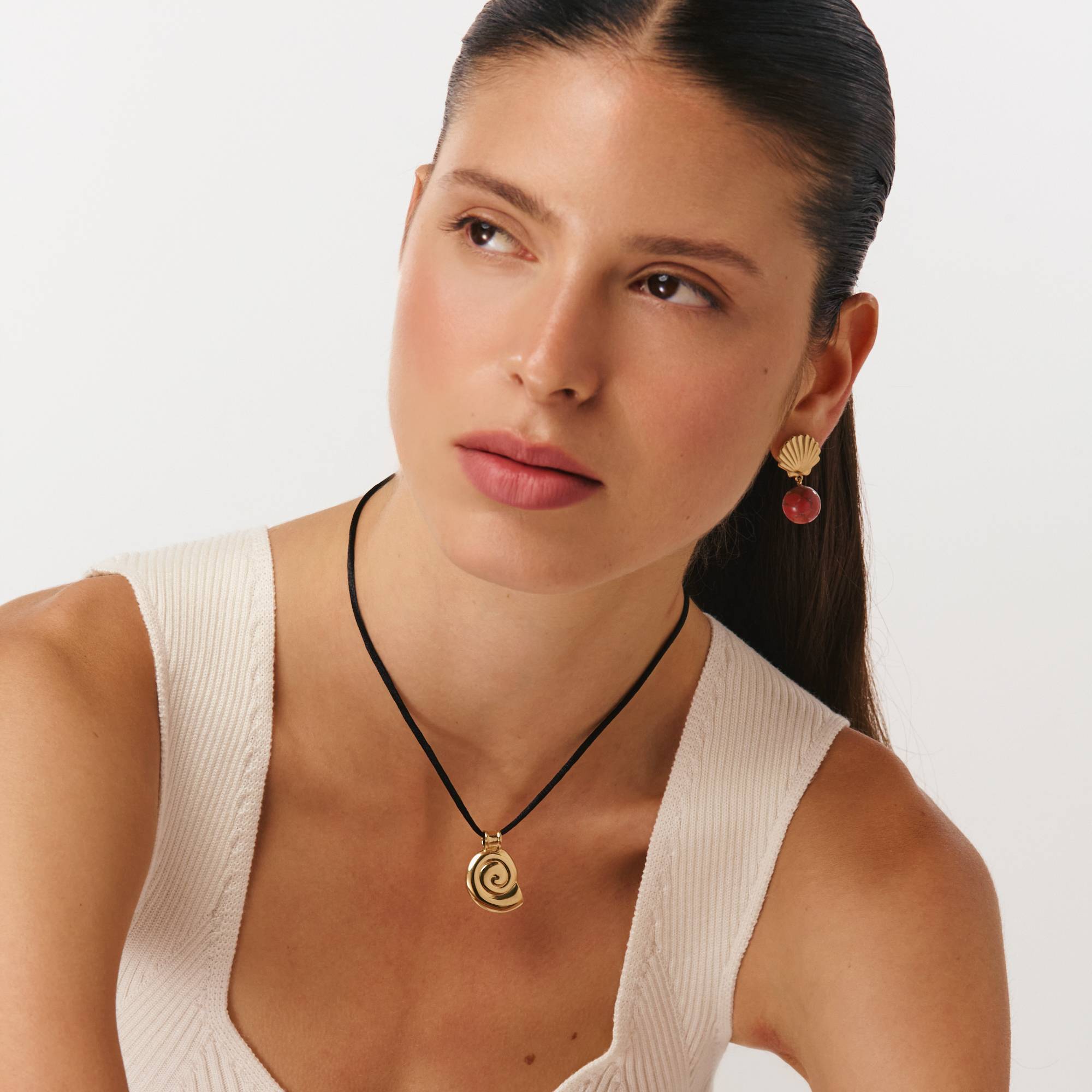 Spiral Shell Necklace - Gold-2 product photo