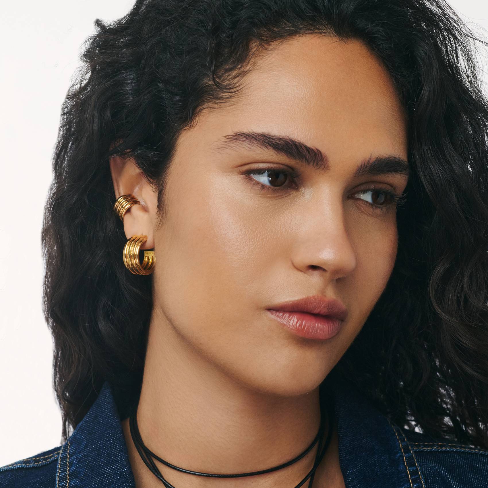 No. 07 — The Essential Hoops- Gold-2 product photo