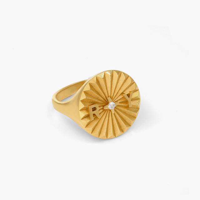 Tyra Initial Medallion Ring with Diamond - Gold Vermeil - Oak & Luna