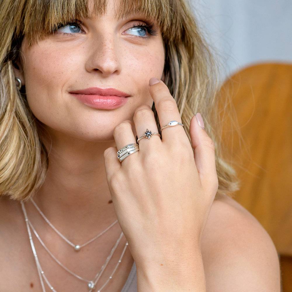 Echo Heart Thin Signet Ring - Sterling Silver-2 photo du produit