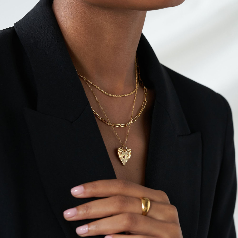Heart Medallion Necklace - Gold Vermeil - 4 product photo