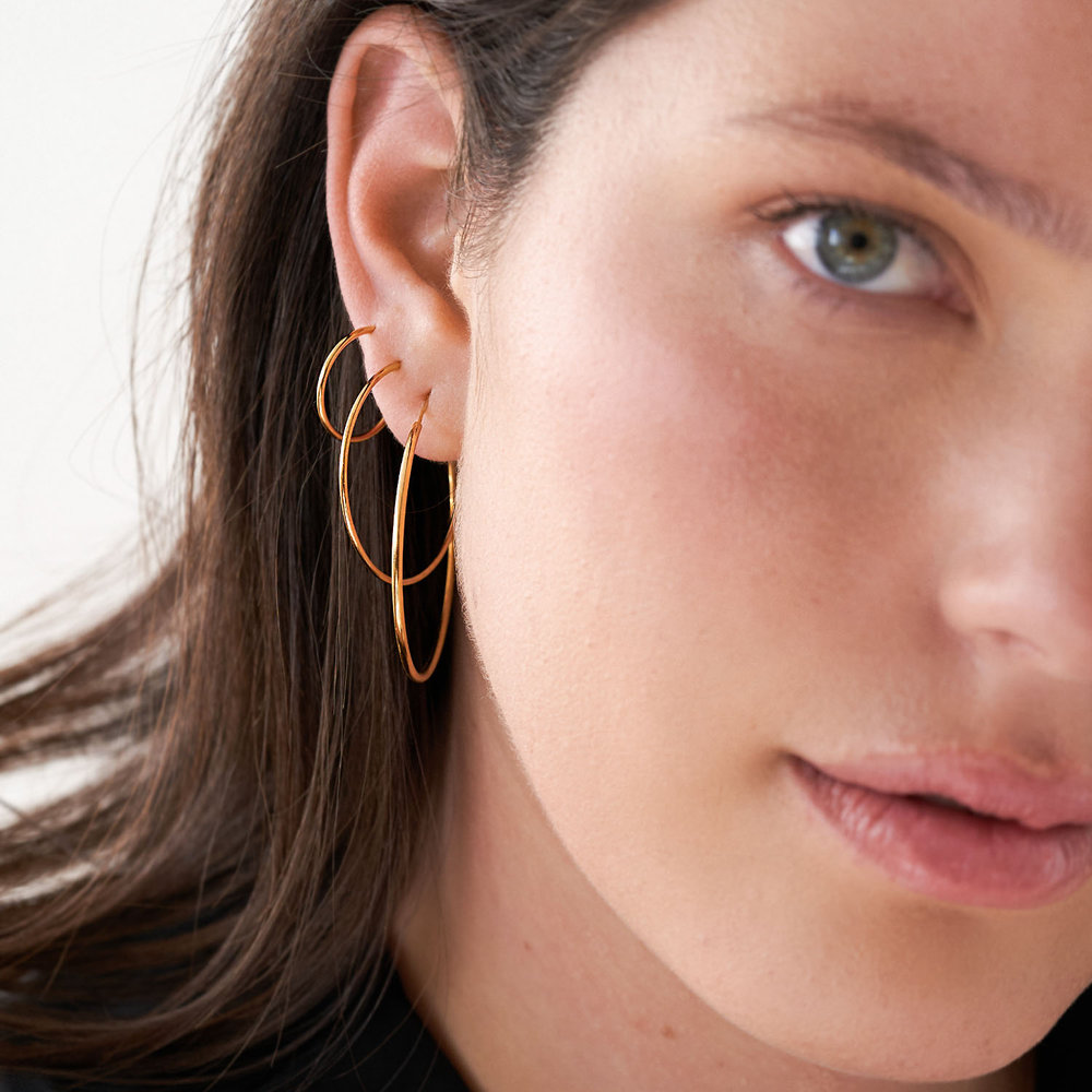 Cher Medium Hoop Earrings - Gold Vermeil - 2 product photo