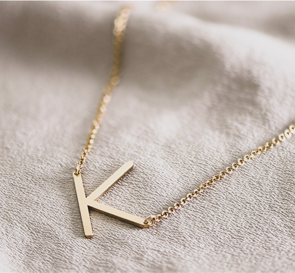 Initial necklace - gold plated 